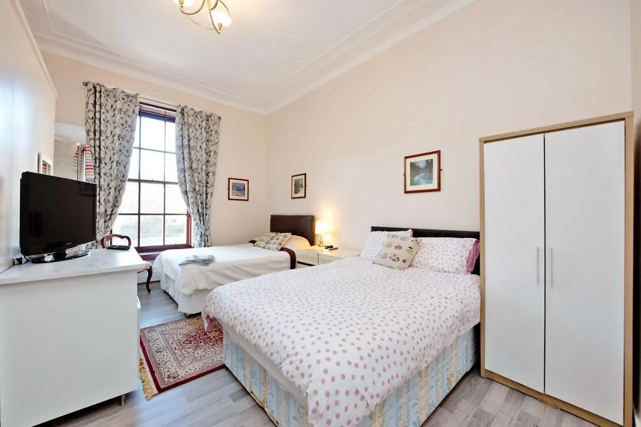 Villa Grand Mansion 9 Beds Sleeps 17 Parking - Groups Aberdeen Сasa de vacaciones